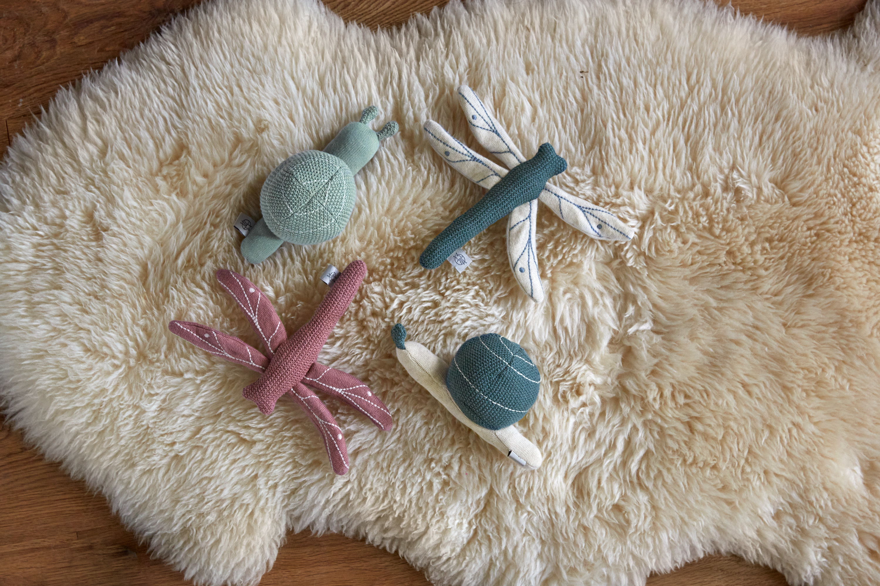 Lässig Knitted Toy with rattle Garden Explorer Snail Green - 12
