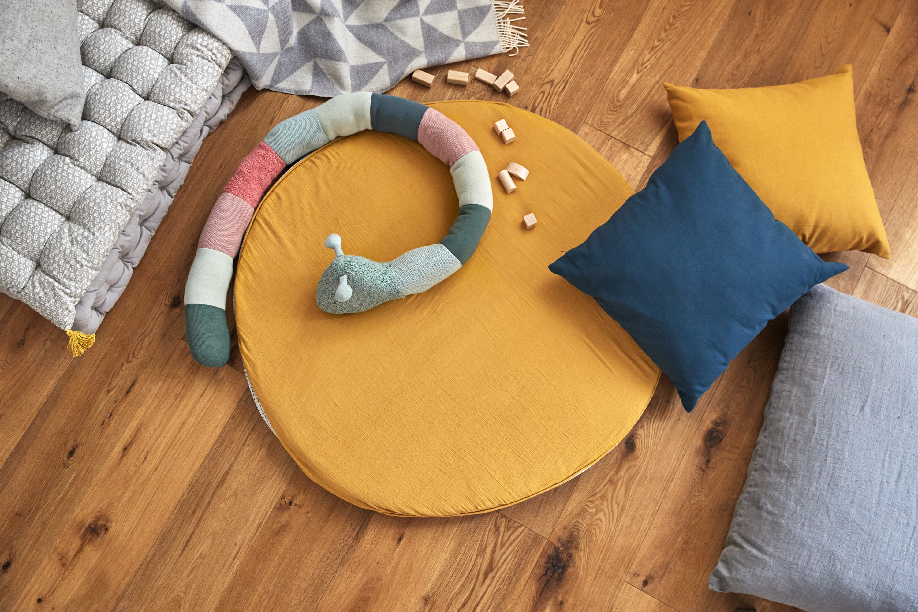 Lässig Sovorm Knitted Toy with rattle Garden Explorer - 8