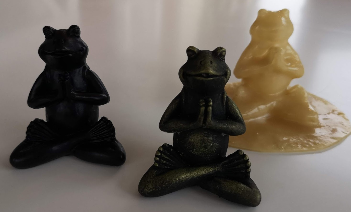  Gjutform yoga  Groda