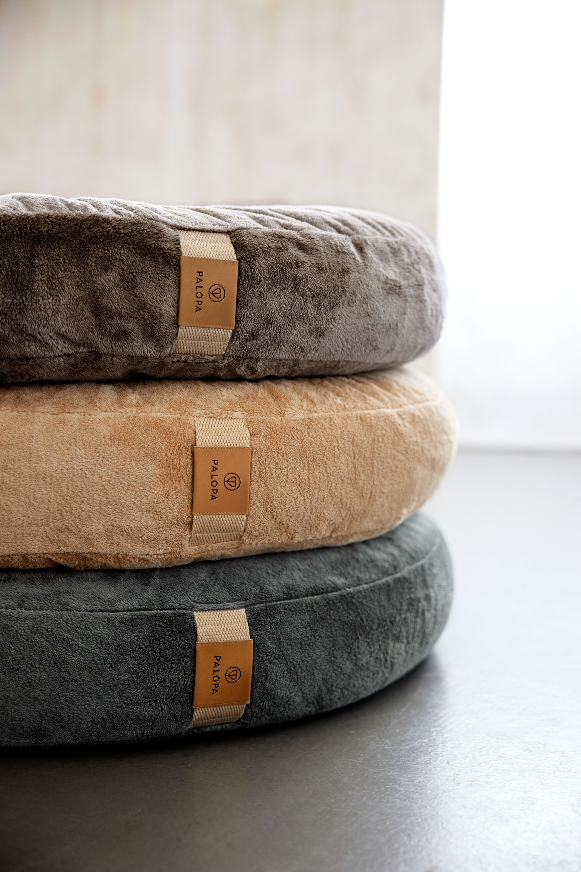 Palopa Dog Bed Donut Fippa anthracite M-L - 20