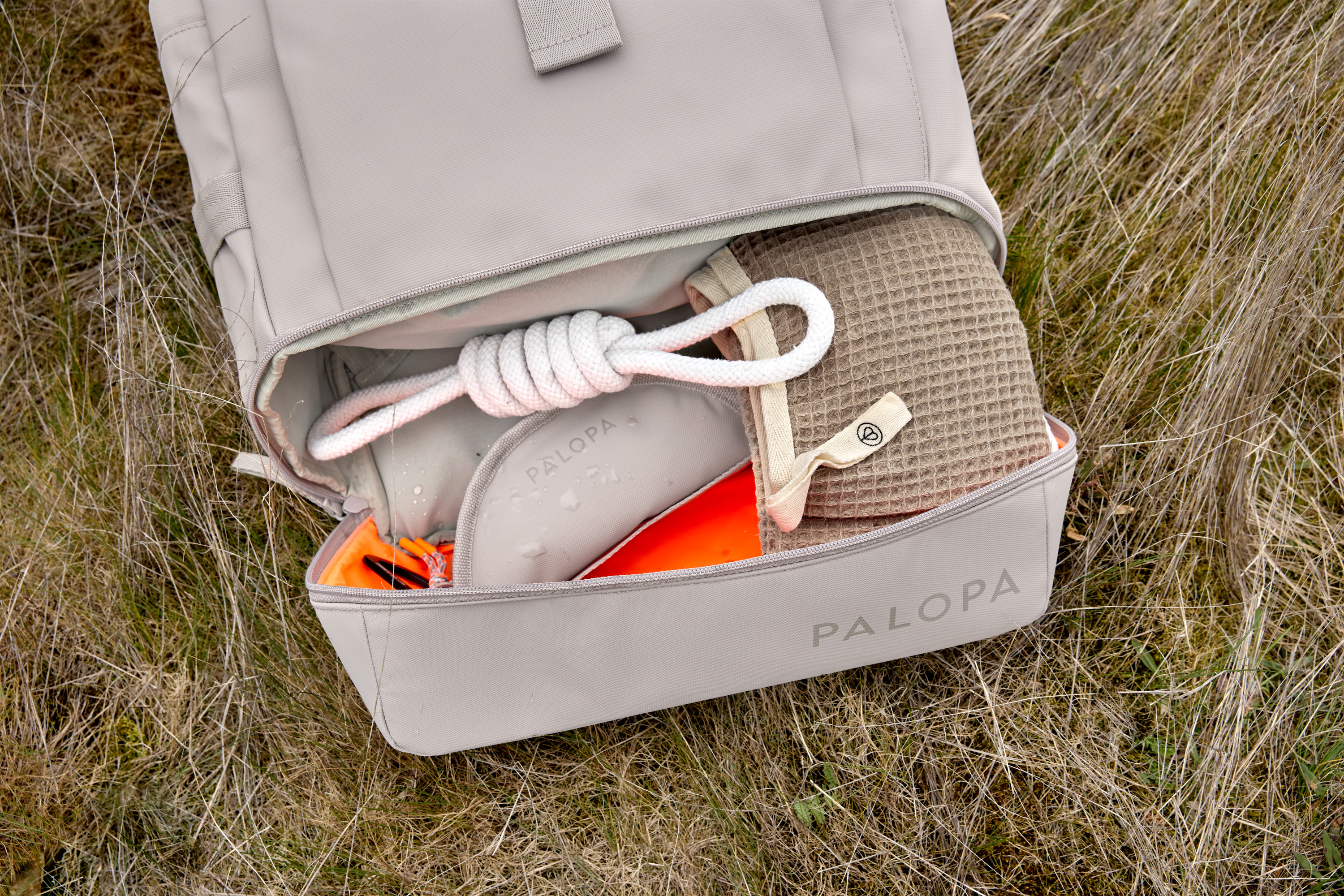 Palopa Rolltop Backpack Yoska taupe - 13