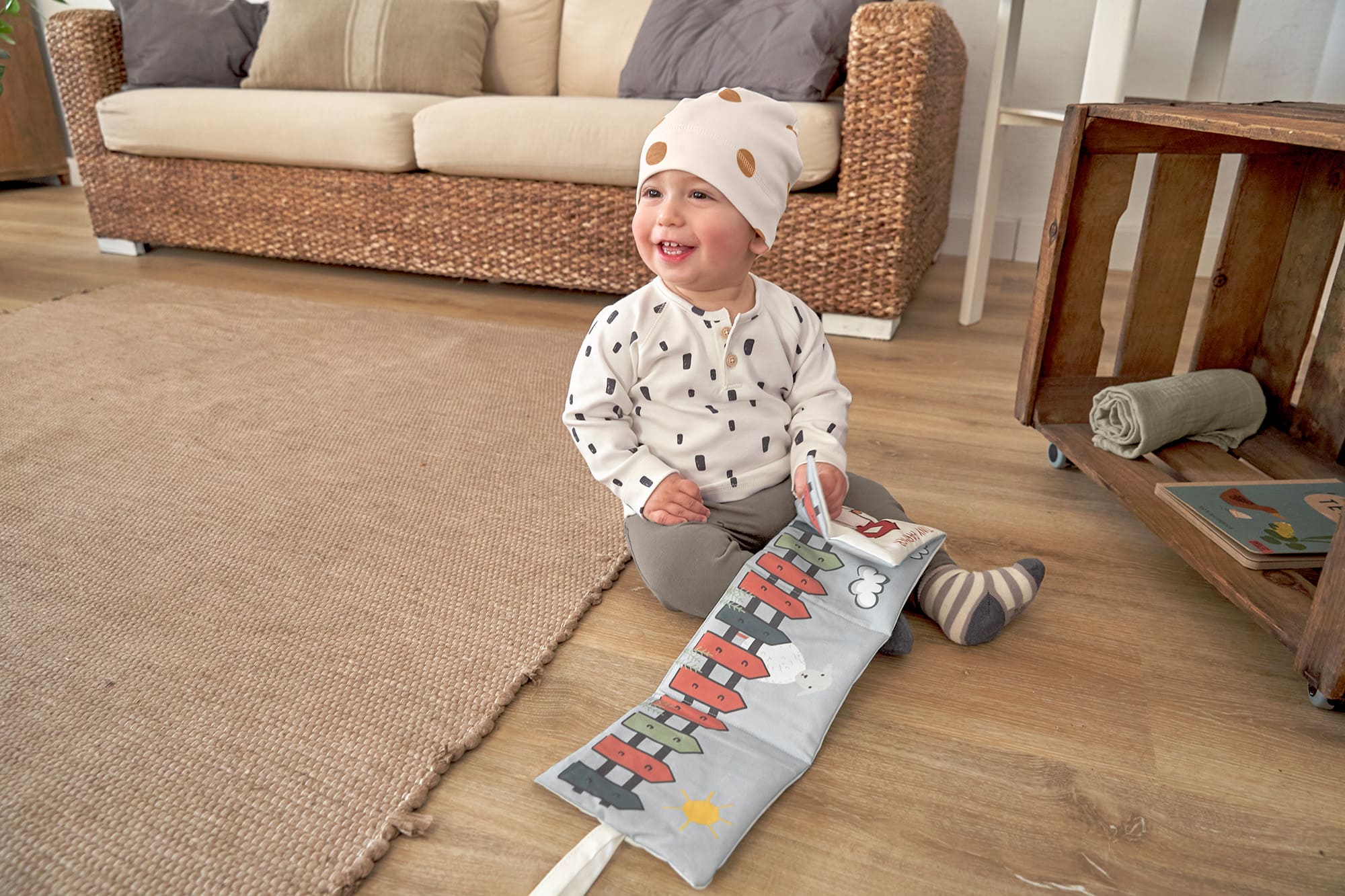 Lässig Interlock Beanie GOTS Big Dots milky - 3