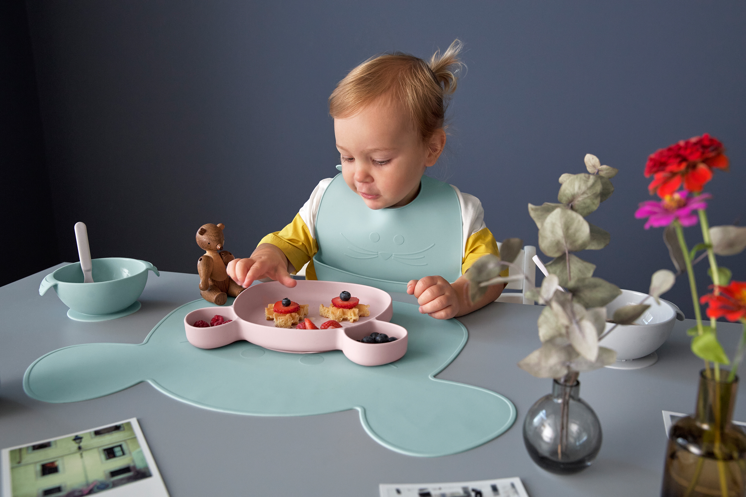 Lässig Bowl Silicone blue with suction pad - 2