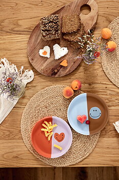 Lässig Silicone Plate Happy Rascals Smile sky blue