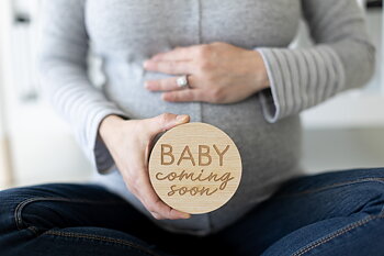 Pearhead Pregnancy photo cards natural wood