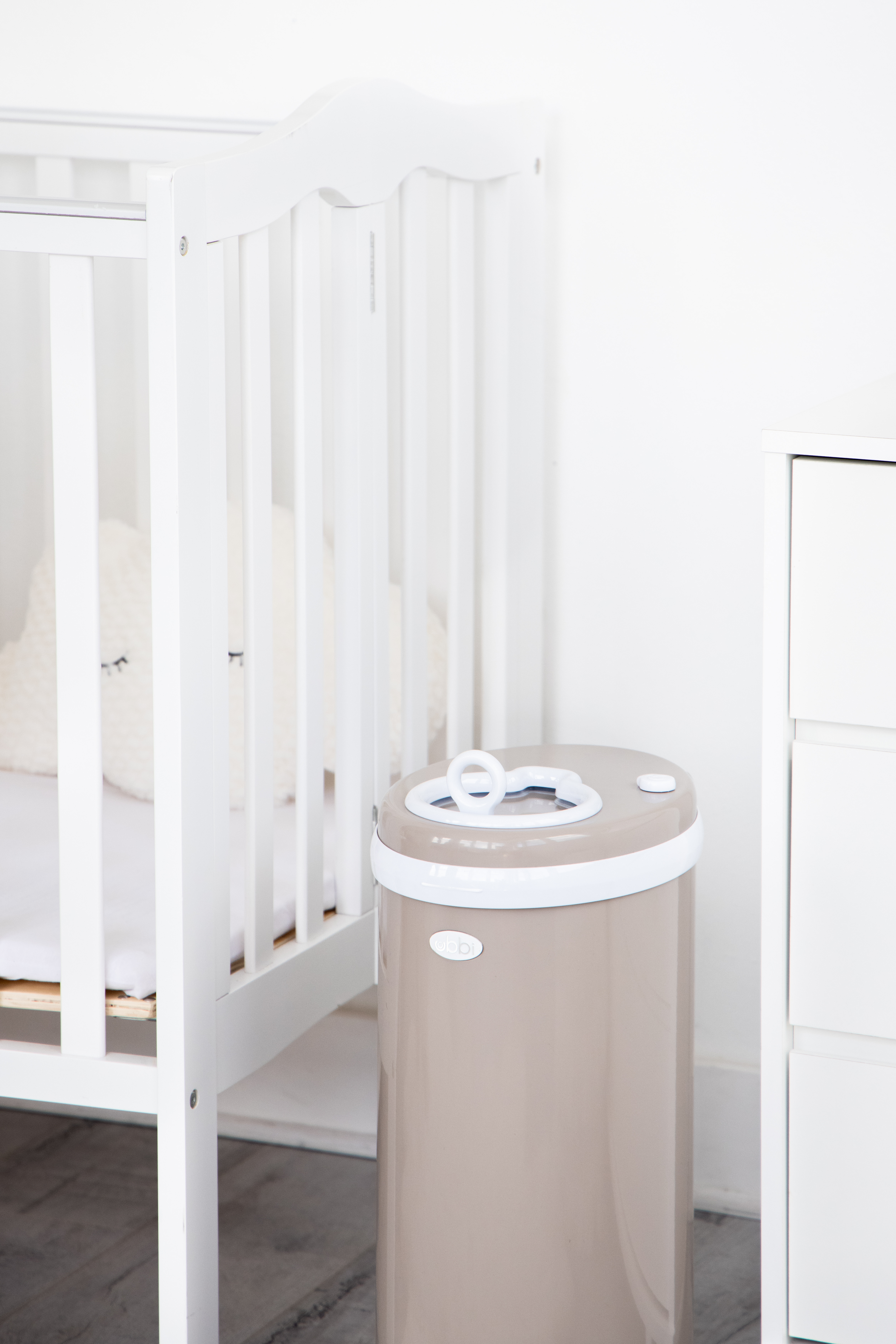Diaper Pail Taupe - 10