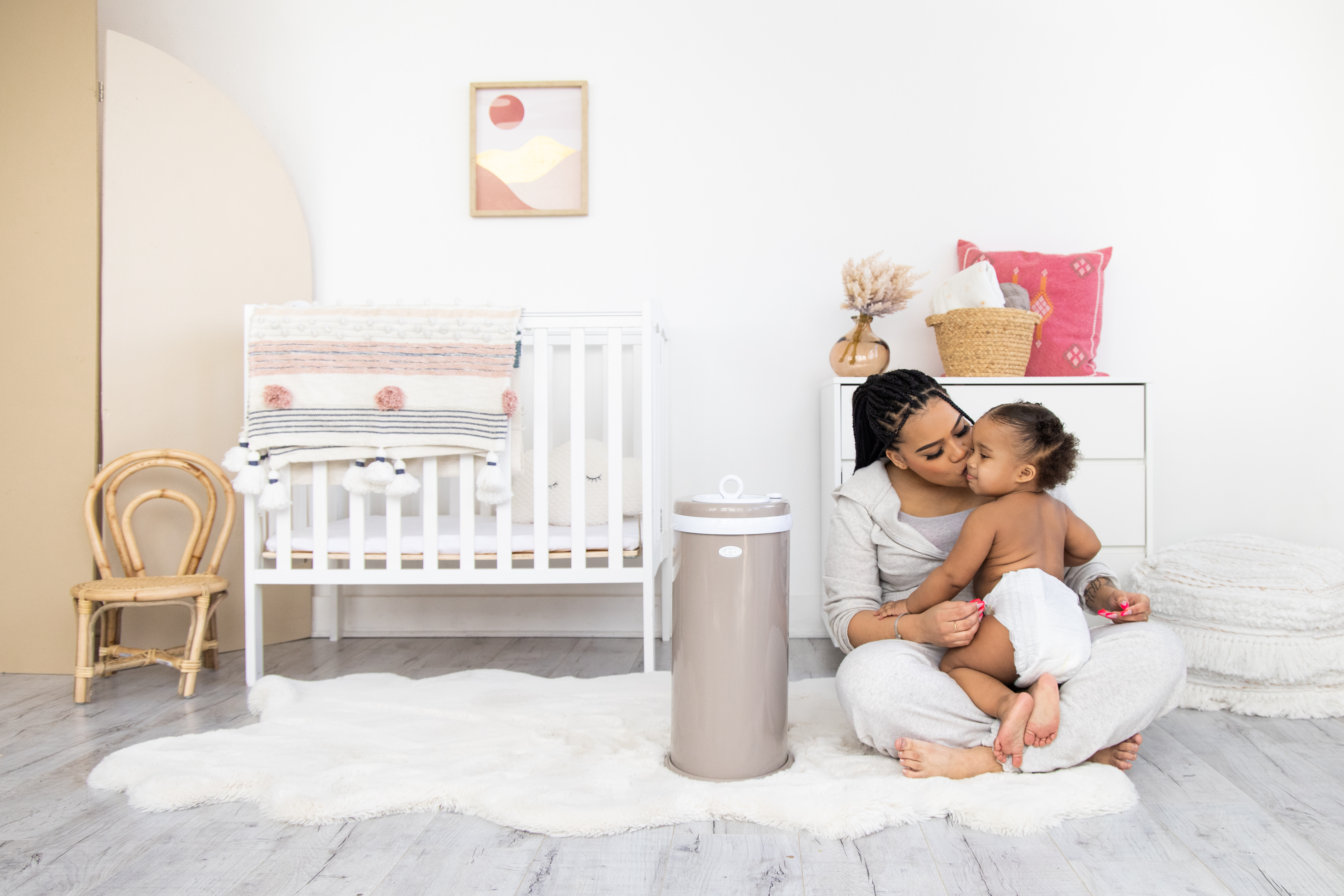 Diaper Pail Taupe - 4