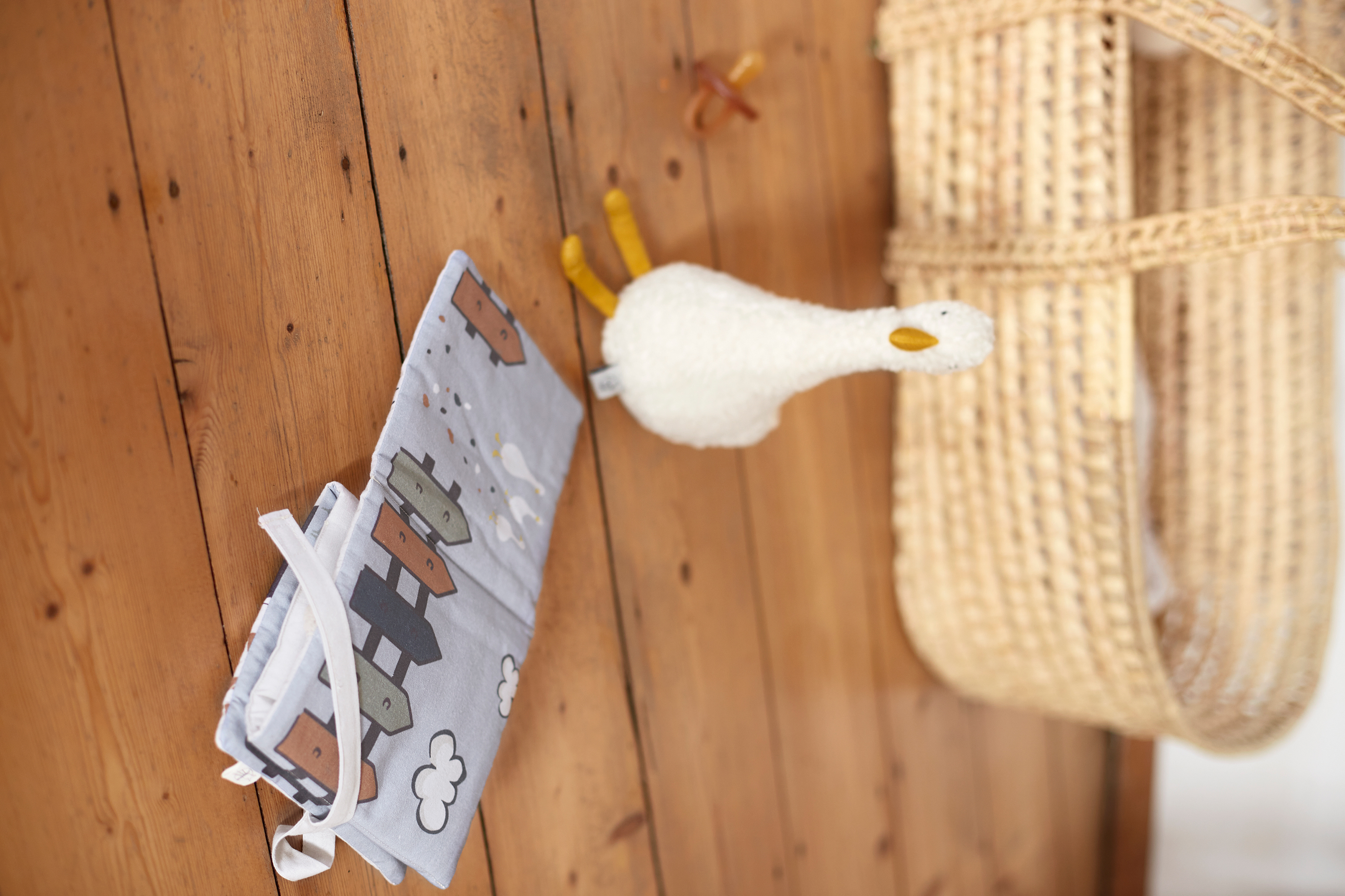 Lässig Digital Music Box with Bluetooth Speaker Goose - 54