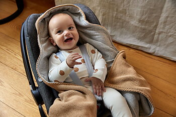 Lässig Knitted Blanket GOTS for Baby Seat Sand