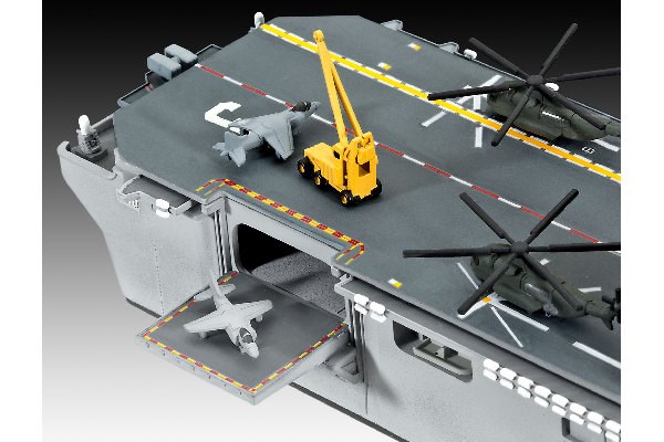 Assault Carrier USS Wasp Class 1/700 - 4