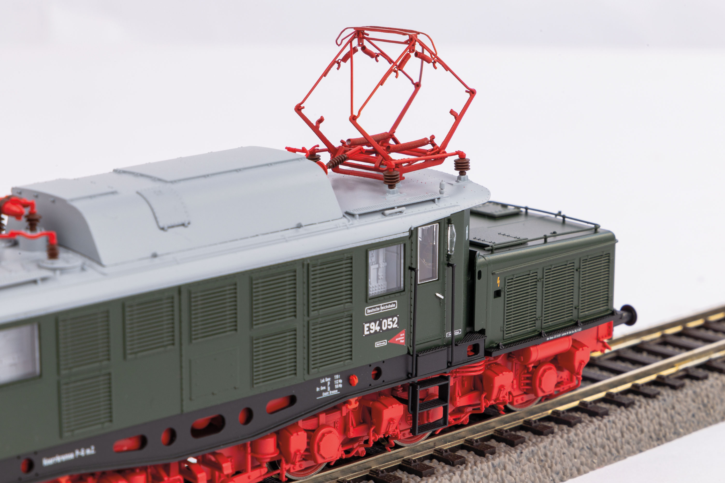 Ellok BR E94 DR III - 3