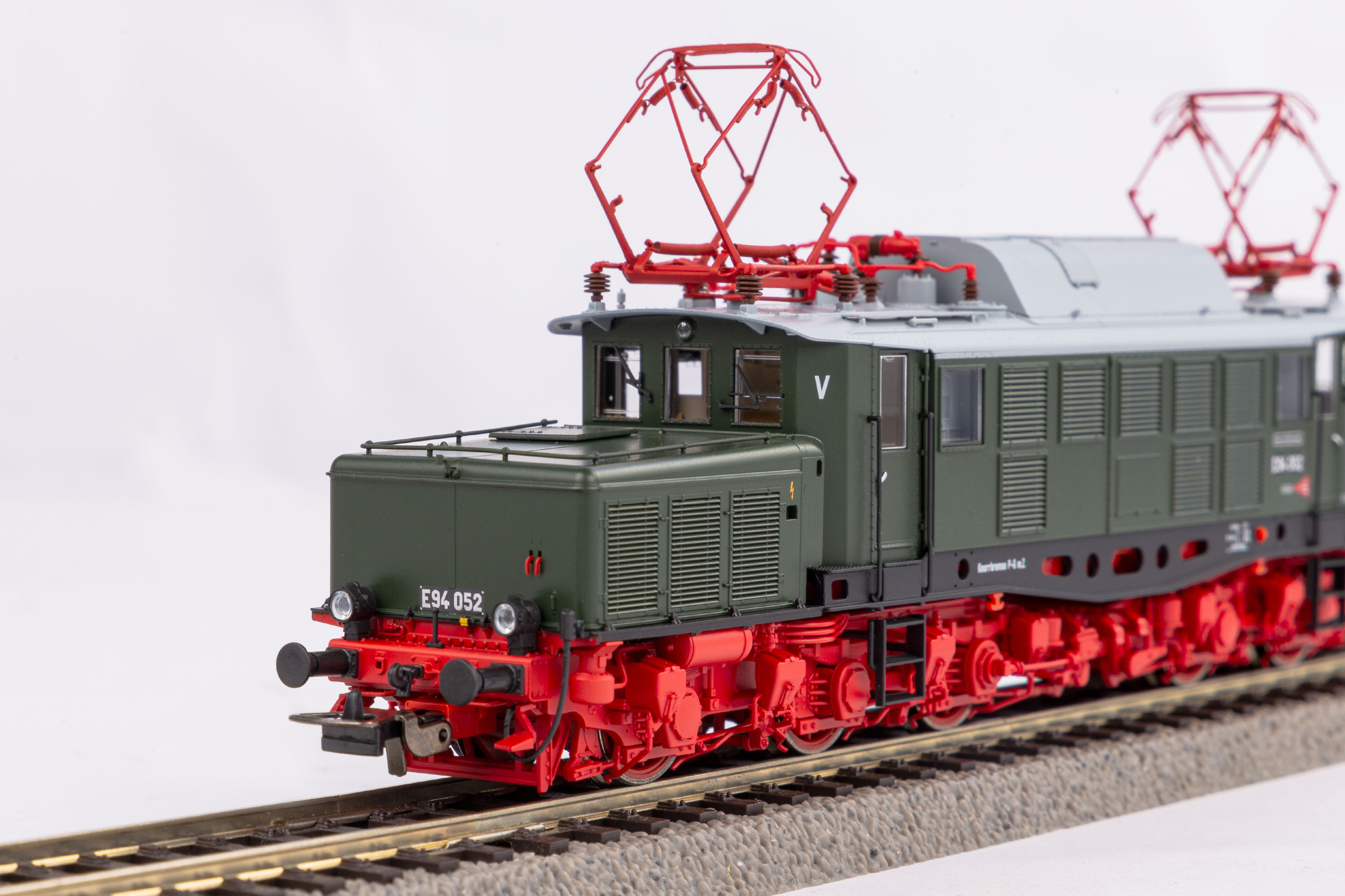 Ellok BR E94 DR III - 2