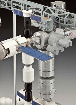 Model set: ISS platinium edition, 25th anniv. 1/144