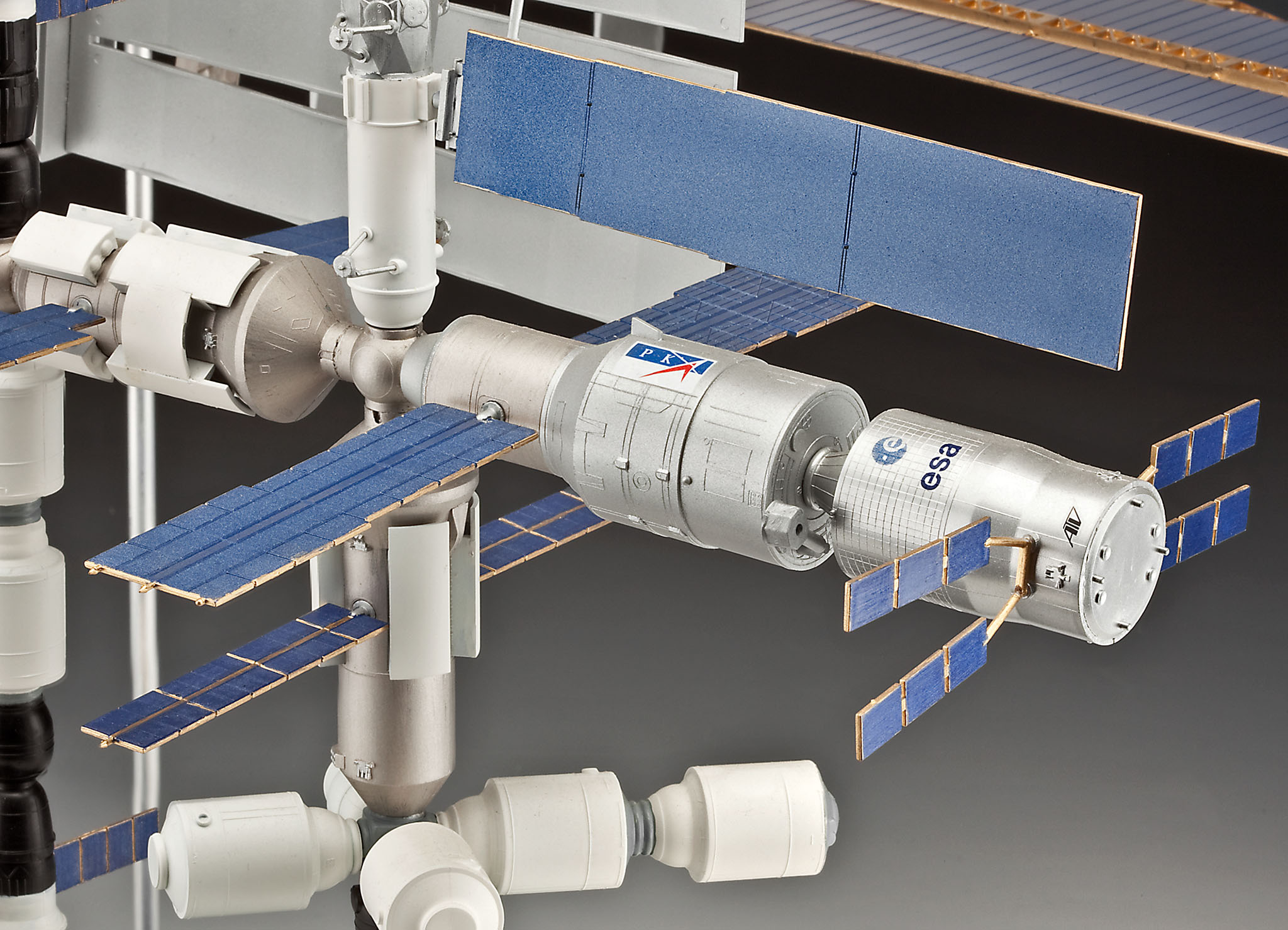 Model set: ISS platinium edition, 25th anniv. 1/144 - 5