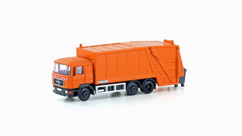 MAN F90 renhållningsfordon, orange