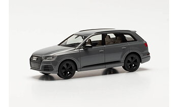 Audi Q7, nardogrå med svarta fälgar