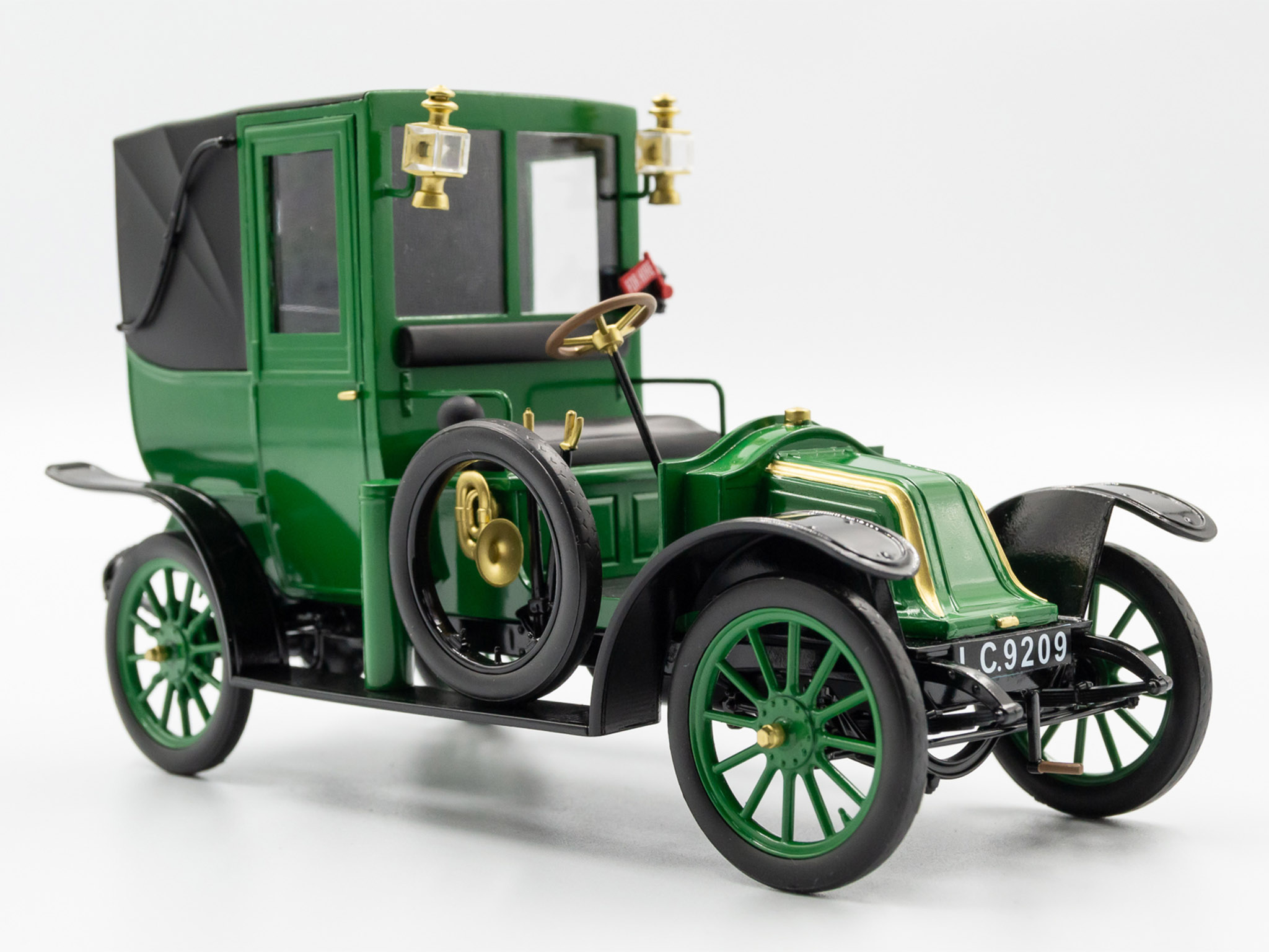 Type AG 1910 London Taxi 1/24 - 4