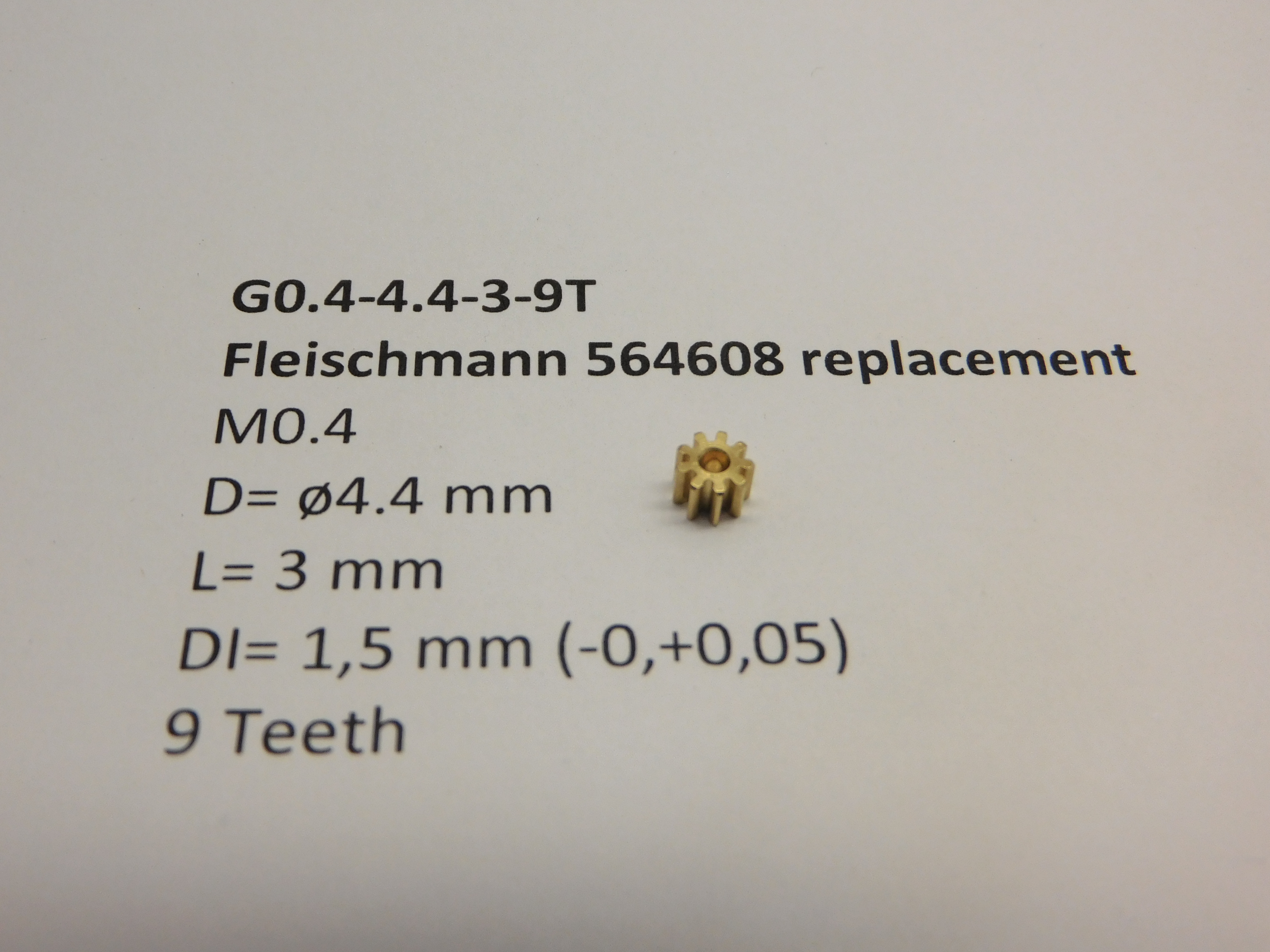 Gear M0.4 D=ø4.4 L=3 DI=1.5 mm 9 teeth