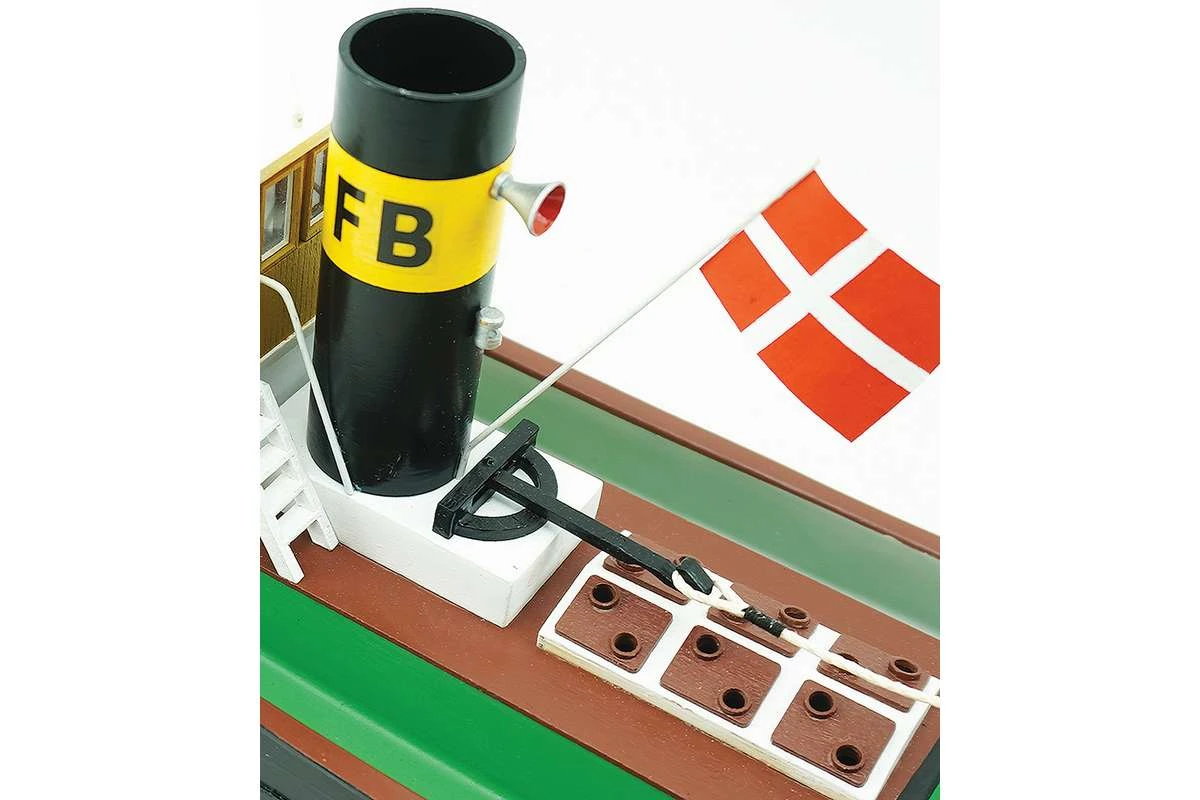 YMER , wooden construction kit w. plastic hull(1:60) - 4