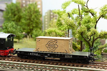 Trälåda 'Volvo', mellan 2st