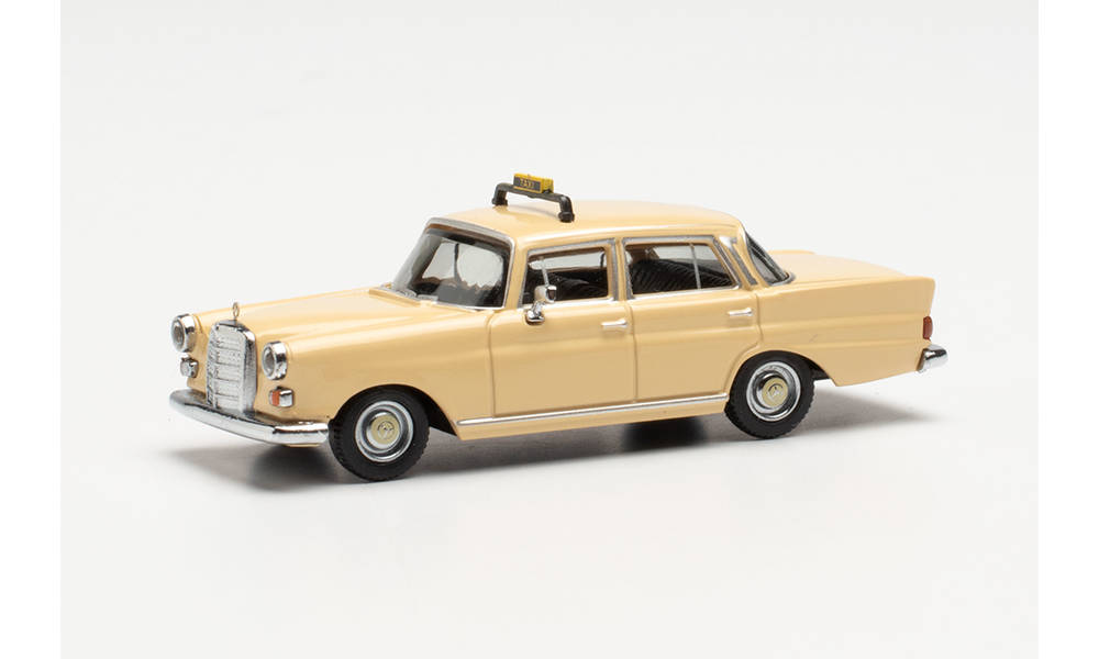 MB 200 Taxi, elfenbensvit
