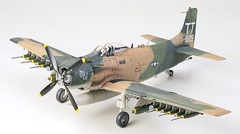 Douglas A-1J Skyraider 1/48