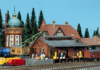 Freight Shed with crane, Faller