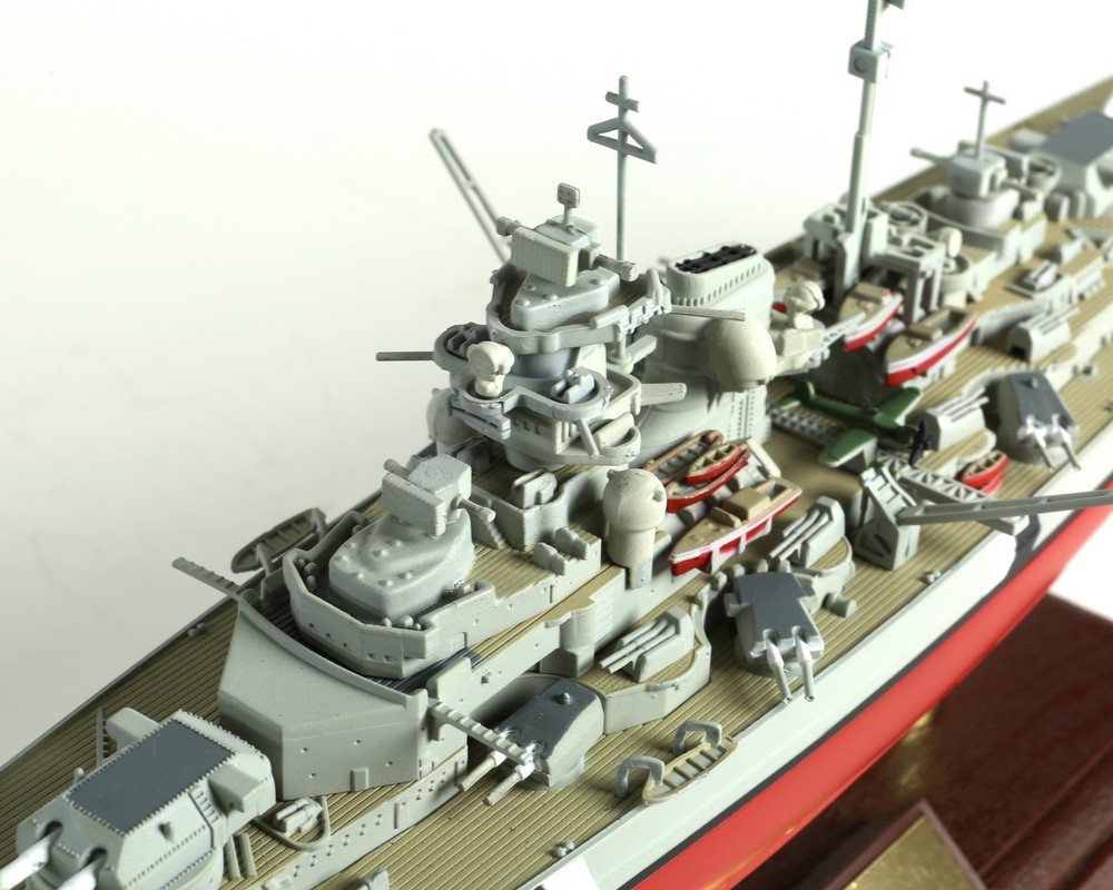 AOSHIMA FLOTTAISON ALLEMAND Battleship Bismarck 1/700 Kit Echelle 27572