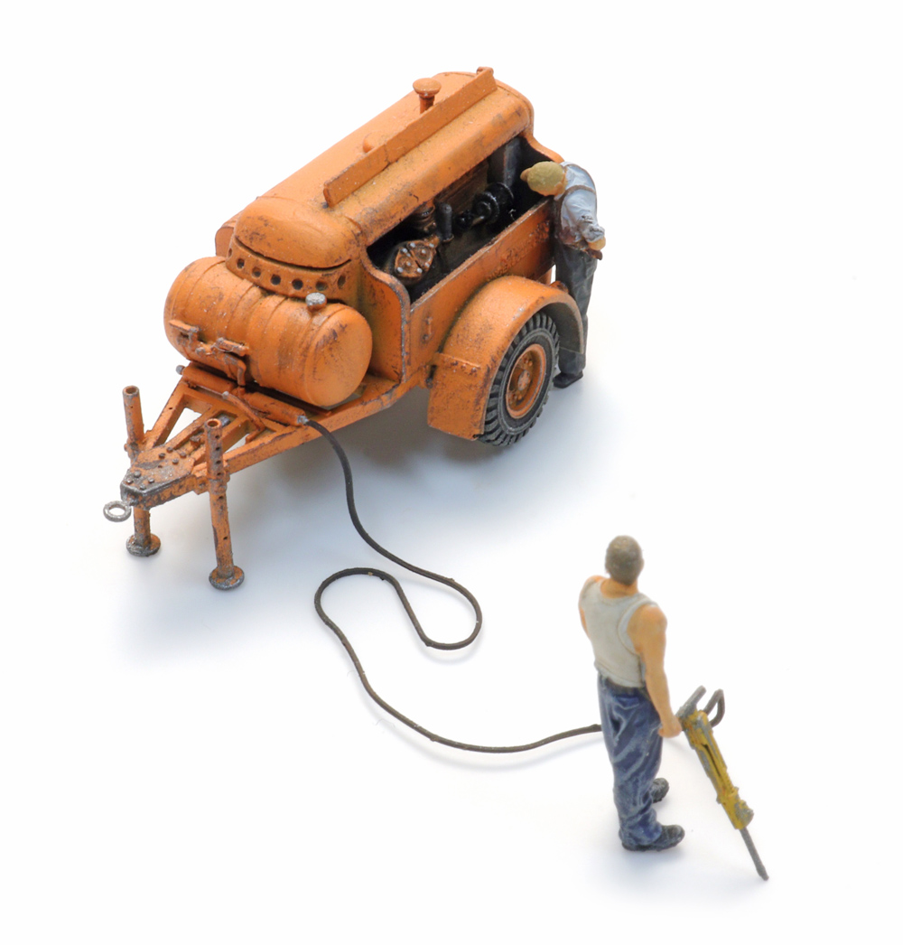 Compressor Trailer with jackhammer + 2 figures - 2