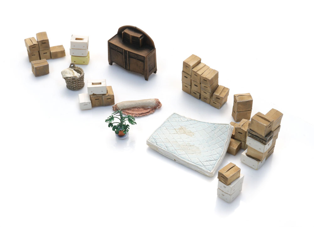 Moving boxes and household effects - 2