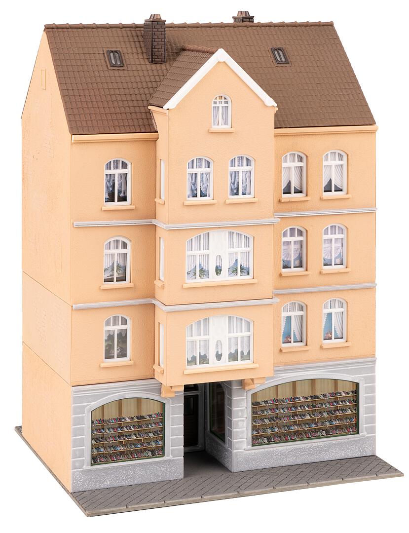Town house with shoe-shop - 3