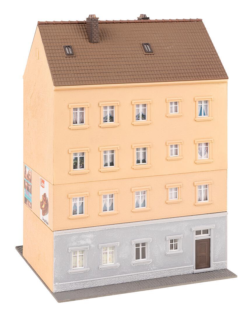 Town house with shoe-shop - 2