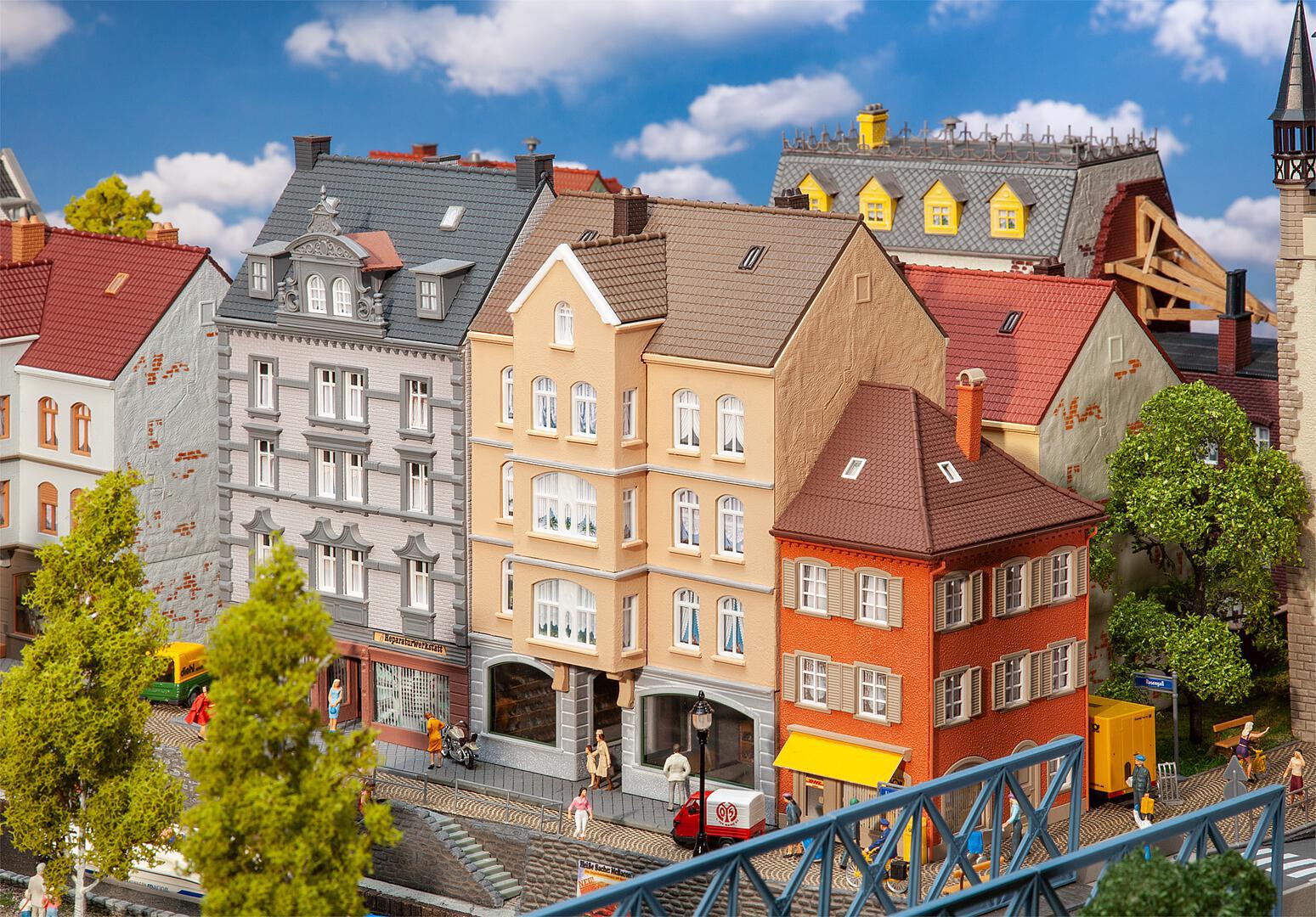 Town house with shoe-shop