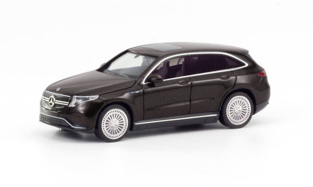 Mercedes-EQ EQC AMG, obsidiansvart metallic