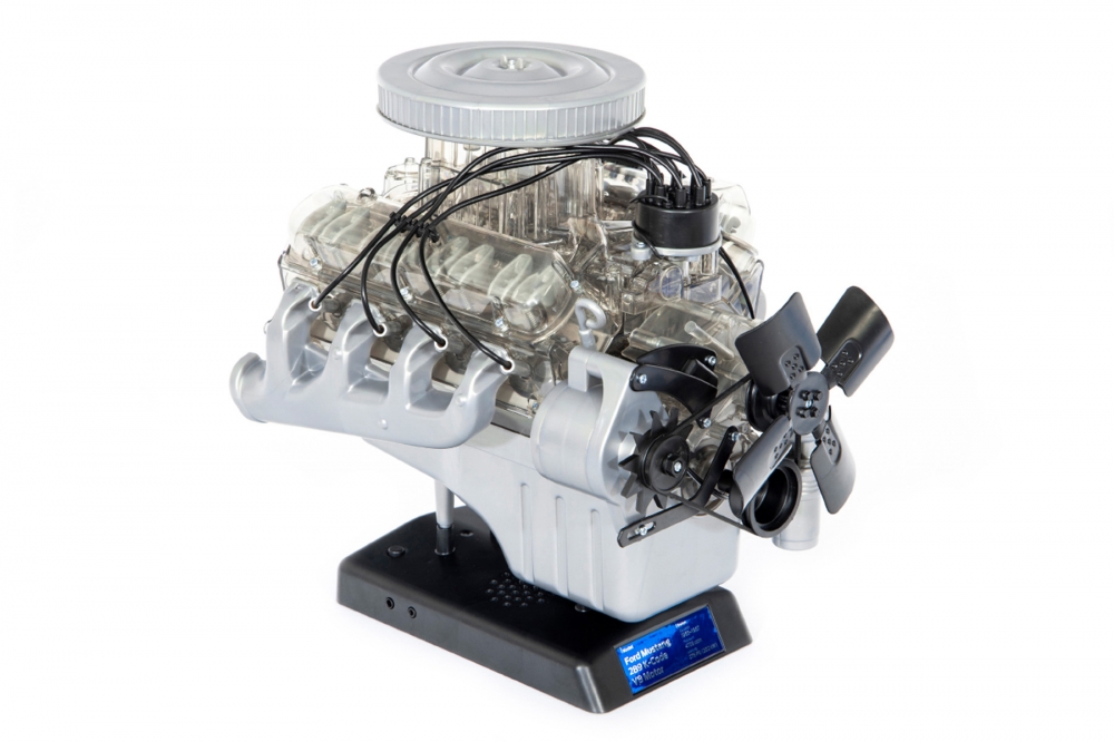 Ford Mustang V8-Motor Bausatz 1/3 - 3