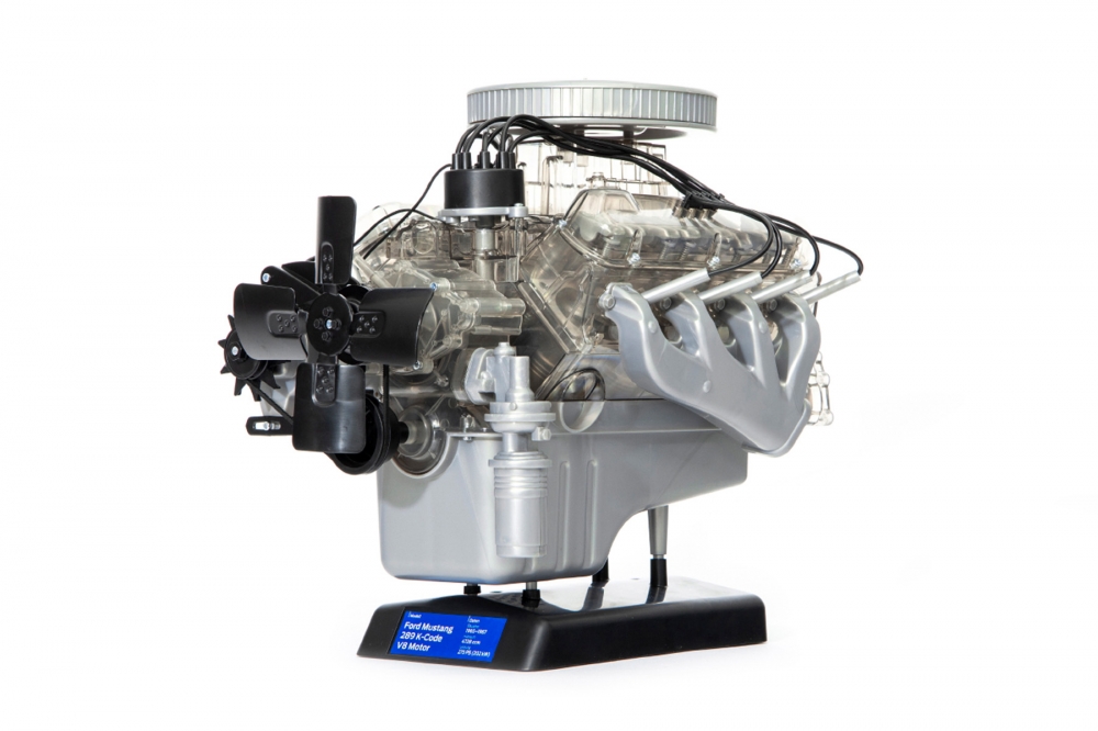 Ford Mustang V8-Motor Bausatz 1/3 - 2