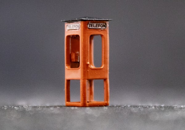 Telefonkiosk modern, byggsats N-skala