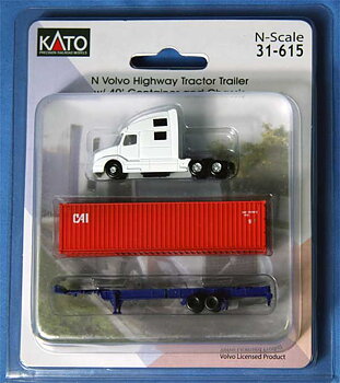 Volvo VN780 vit, trailer m container
