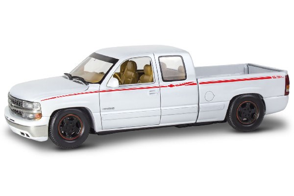 ホビー・楽器・アート 1/25  99 Chevy SiIverado Custom Pickup 99' Chevy Silverado Custom Pickup 1/25 - Habo Hobby