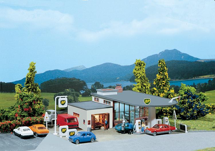Gas Station, Faller