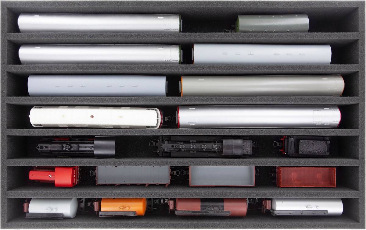 Feldherr Storage Box DSLB075 for model railway locomotives, wagons and vehicles - 7 slots for H0 Gauge - vertical - 2