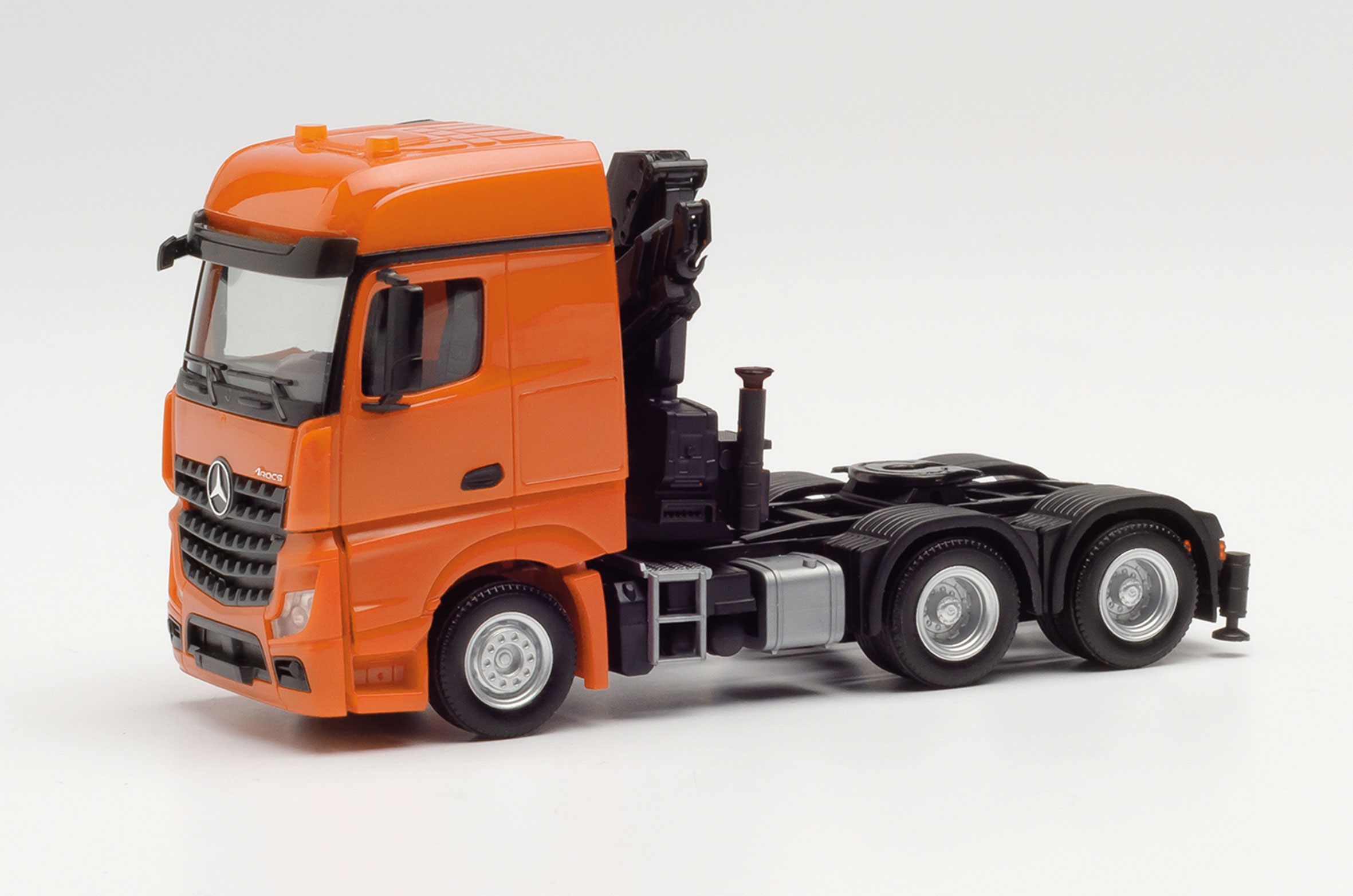 MB Arocs 6x4 dragbil m kran, o