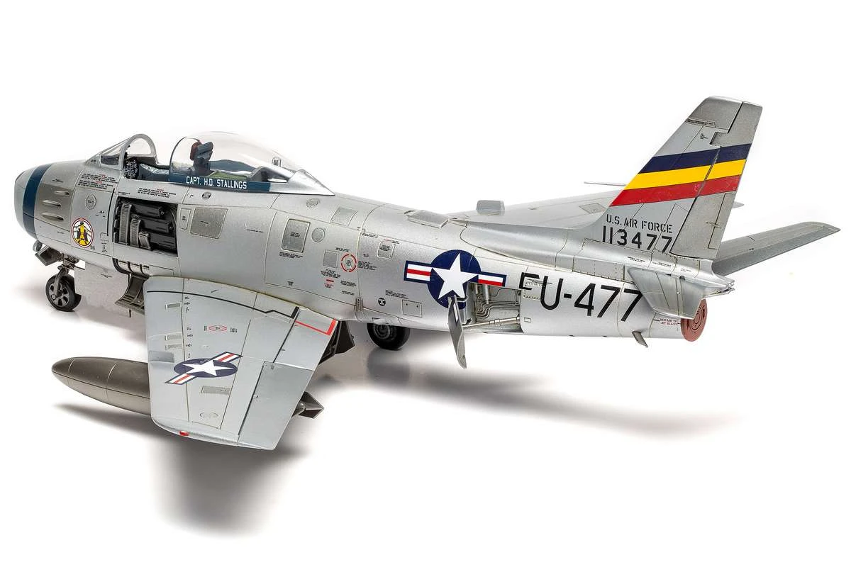 North American F-86F Sabre 1/48 - 4