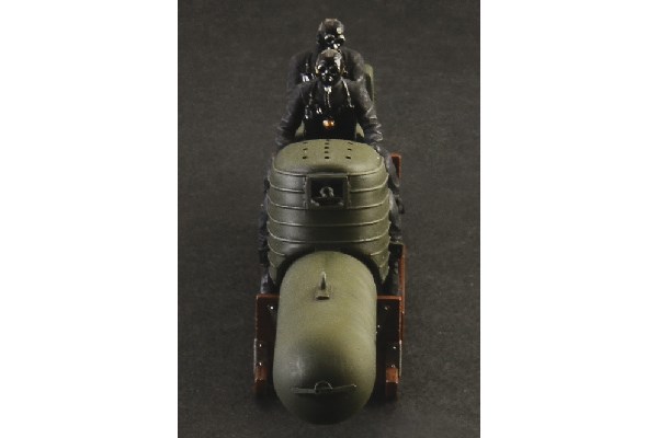 S.L.C 'Maiale' w/crew 1/35 - 4