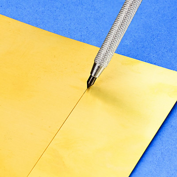 Scriber with fixed carbide point