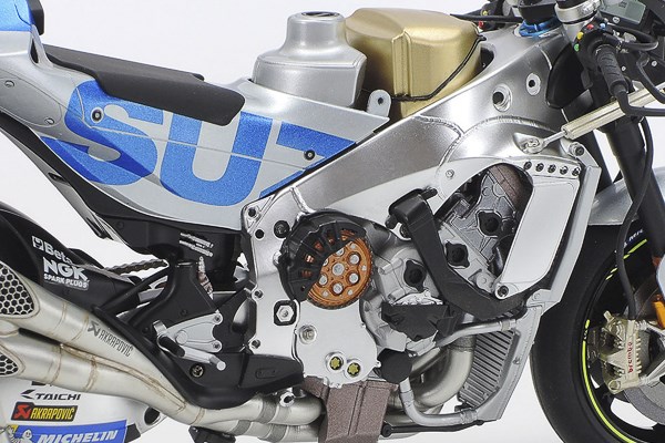 Team Suzuki Ecstar GSX-RR '20 1/12 - 4