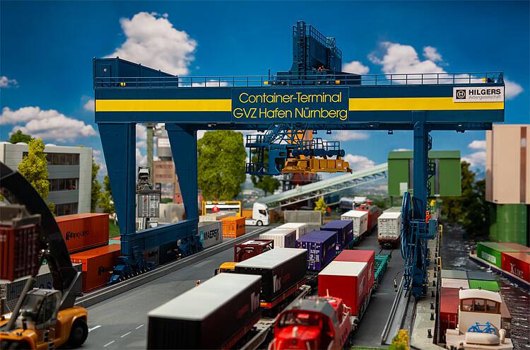 Containerbrücke GVZ Hafen Nür - 3