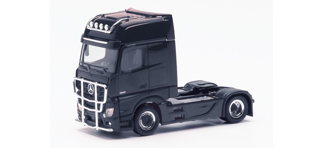 MB Actros Gigaspace `18 2a m lampbåge