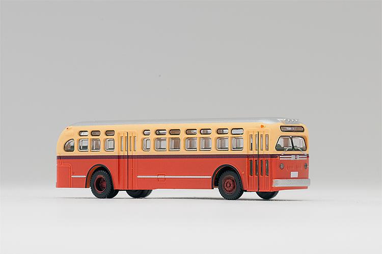 Buss GMC orange, motoriseras med chassi WNB-L01