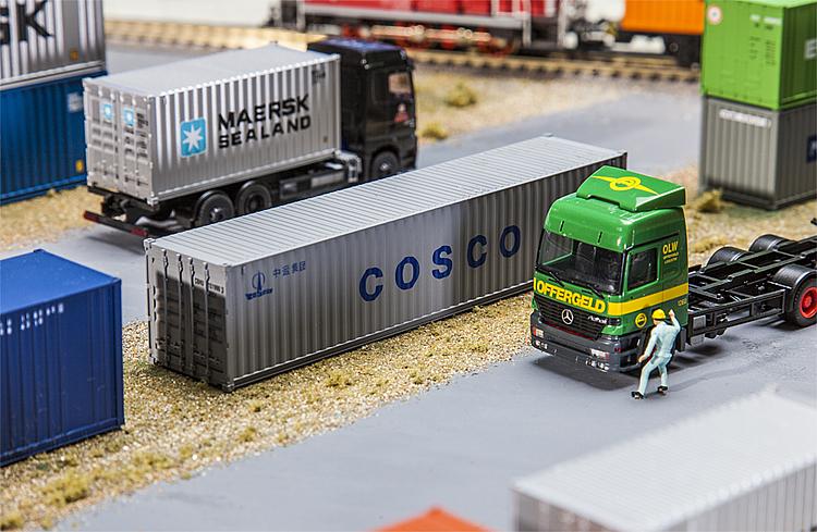 40‘ Container 'COSCO'